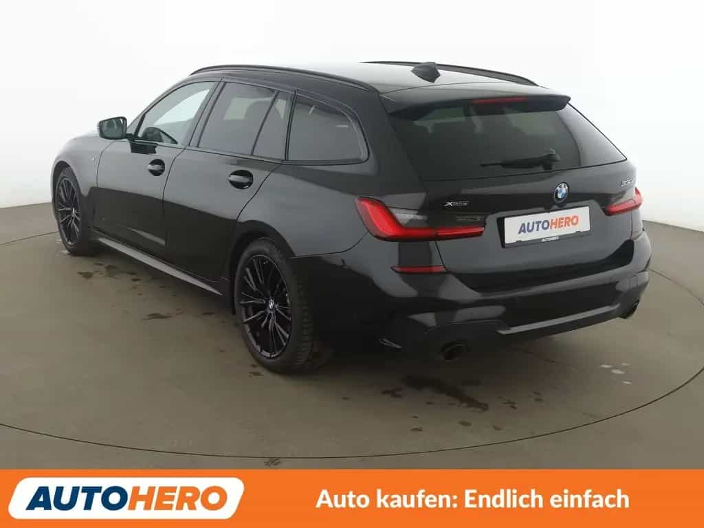 BMW 330 i xDrive M Sport Aut.*NAVI*LED*HUD*ACC*PDC* 09/2020-photo-3