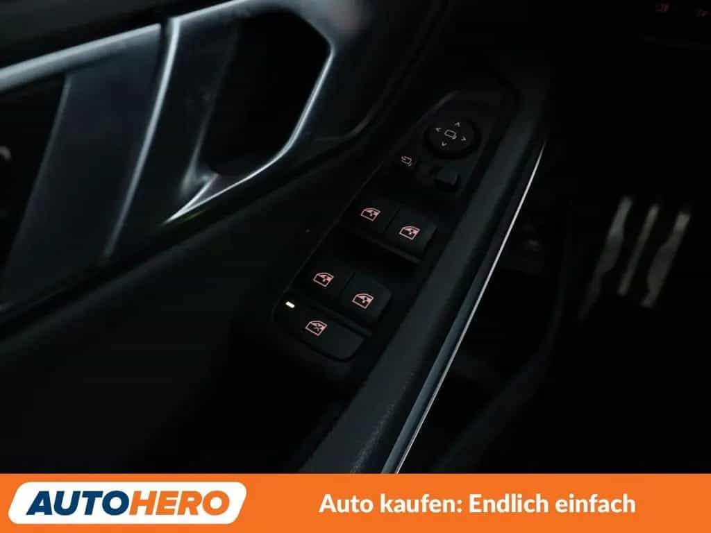 BMW 330 i xDrive M Sport Aut.*NAVI*LED*HUD*ACC*PDC* 09/2020-photo-30