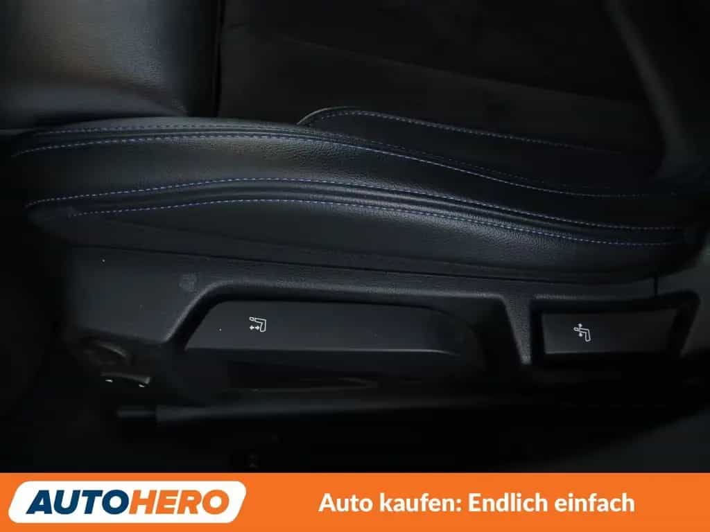 BMW 330 i xDrive M Sport Aut.*NAVI*LED*HUD*ACC*PDC* 09/2020-photo-35
