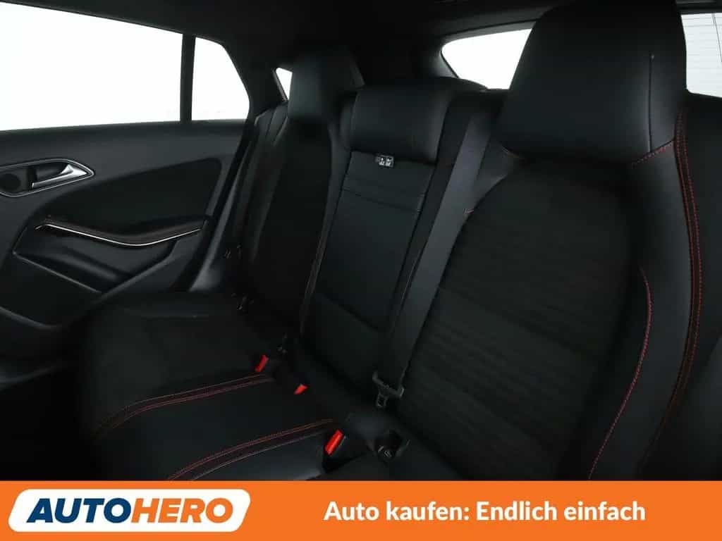 Mercedes-Benz CLA-Class 200 Shooting Brake AMG Line Aut.*LED*NAVI* 01/2019-photo-13