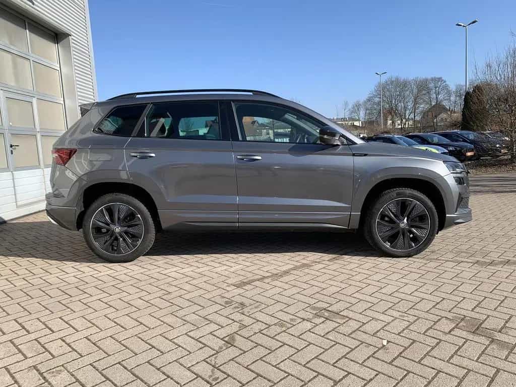 Skoda Karoq 1.5TSI DSG SportLine Navi+Lenk-Sitzhz+ACC 01/2025-photo-3
