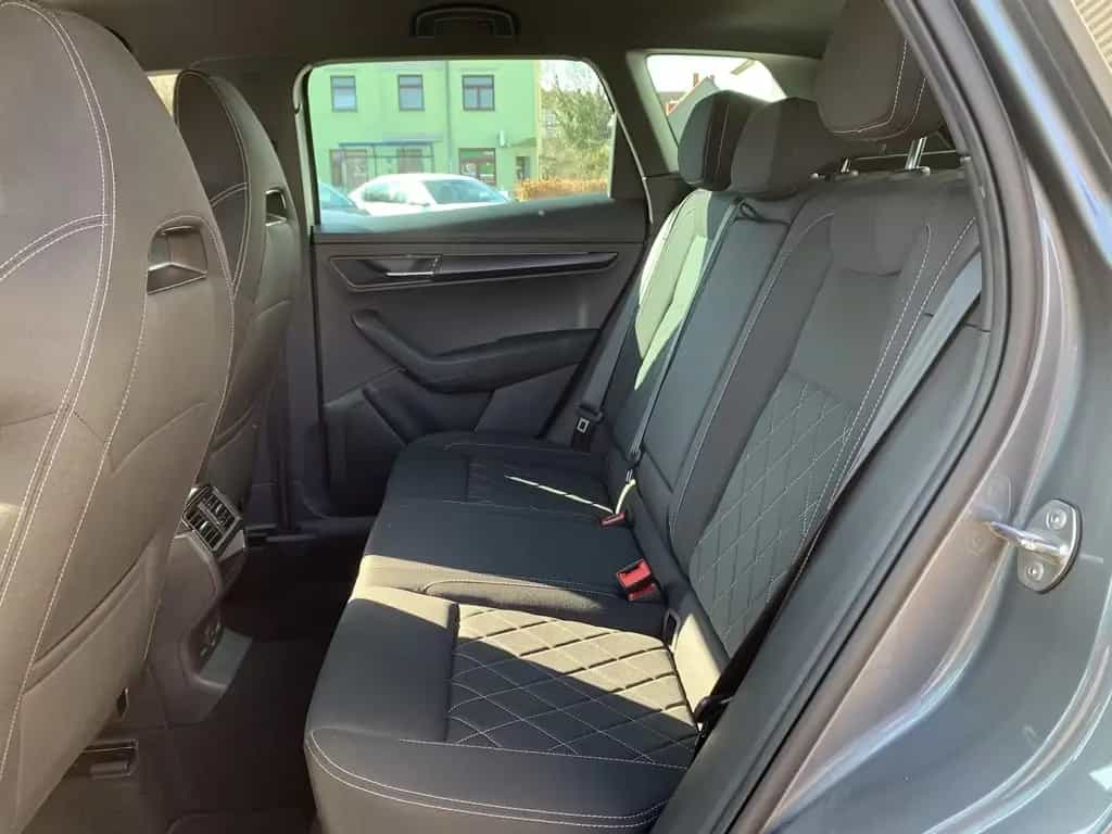 Skoda Karoq 1.5TSI DSG SportLine Navi+Lenk-Sitzhz+ACC 01/2025-photo-9
