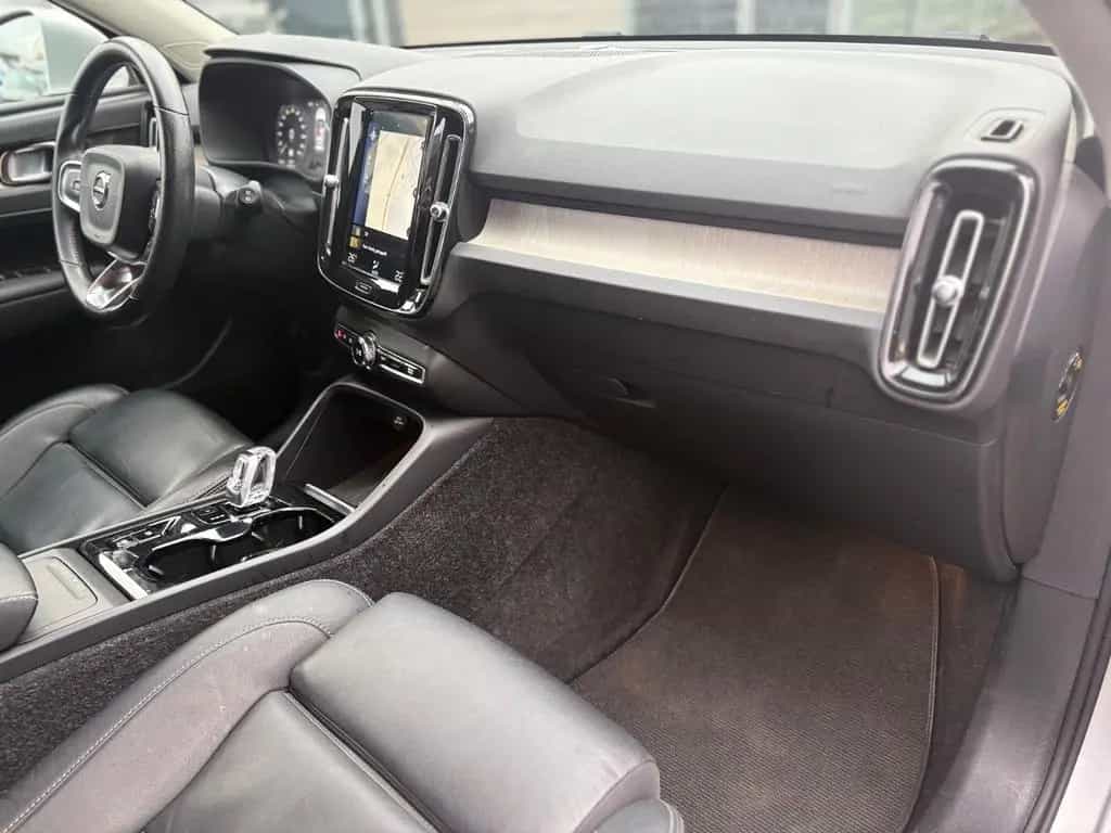 Volvo XC40 INSCRIPTION AWD*AUT*LED*LEDER*KAMERA*2.HD* 03/2019-photo-14