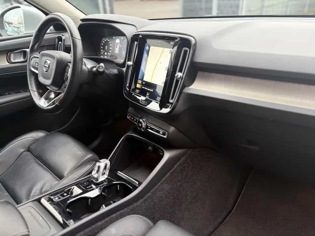Volvo XC40 INSCRIPTION AWD*AUT*LED*LEDER*KAMERA*2.HD* 03/2019-photo-15