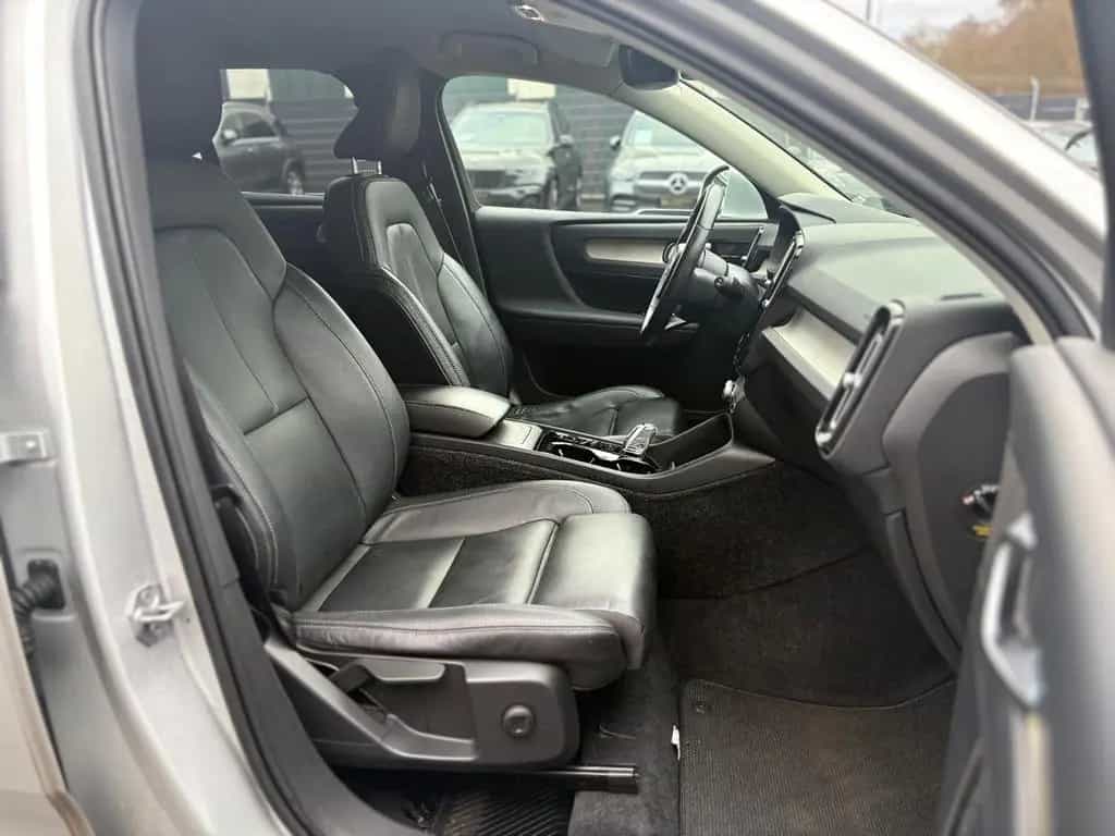 Volvo XC40 INSCRIPTION AWD*AUT*LED*LEDER*KAMERA*2.HD* 03/2019-photo-16