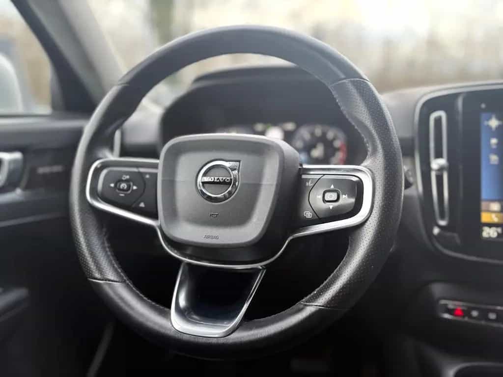 Volvo XC40 INSCRIPTION AWD*AUT*LED*LEDER*KAMERA*2.HD* 03/2019-photo-25