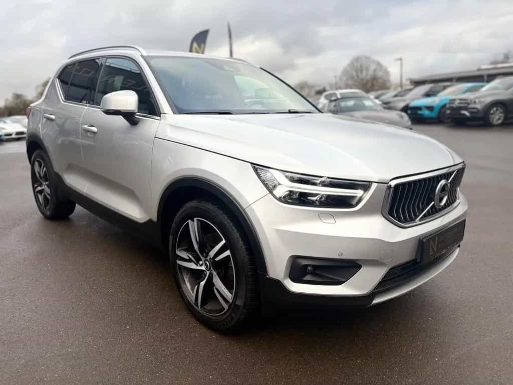 Volvo XC40 INSCRIPTION AWD*AUT*LED*LEDER*KAMERA*2.HD* 03/2019-photo-4