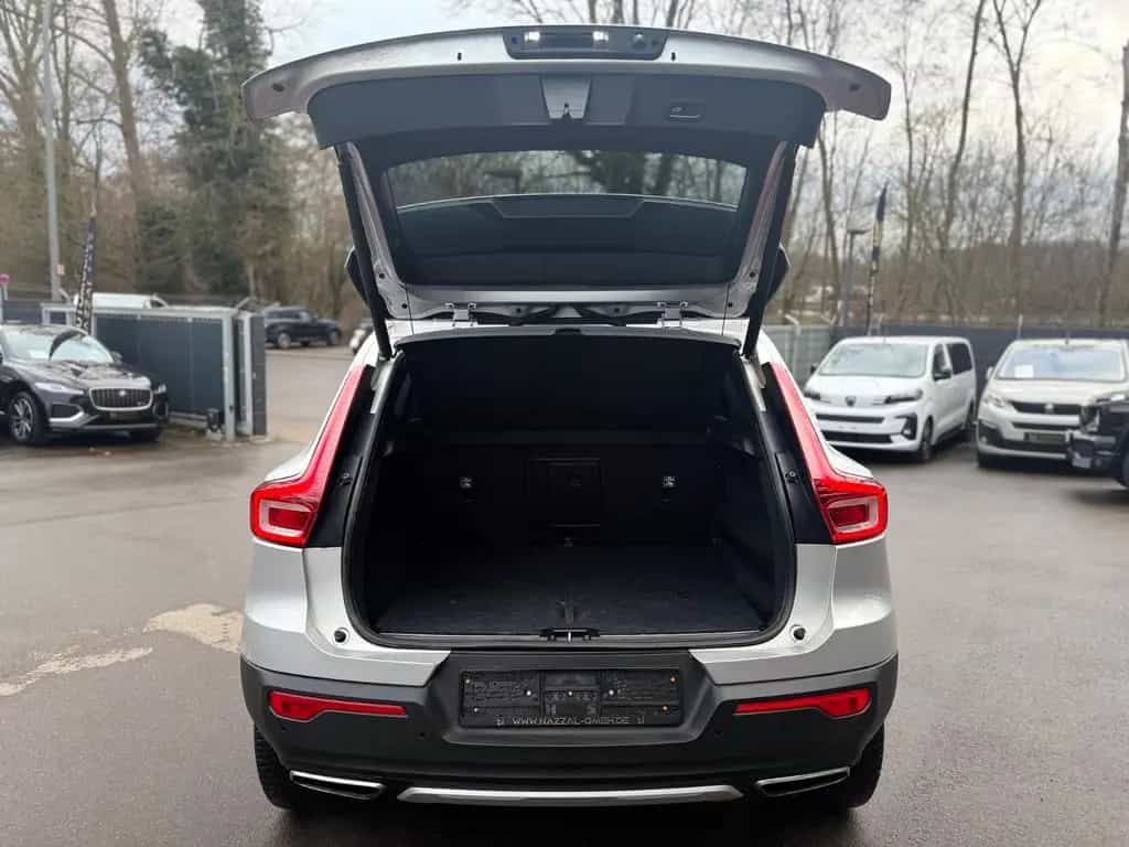 Volvo XC40 INSCRIPTION AWD*AUT*LED*LEDER*KAMERA*2.HD* 03/2019-photo-8