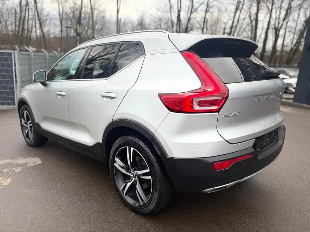 Volvo XC40 INSCRIPTION AWD*AUT*LED*LEDER*KAMERA*2.HD* 03/2019-photo-9