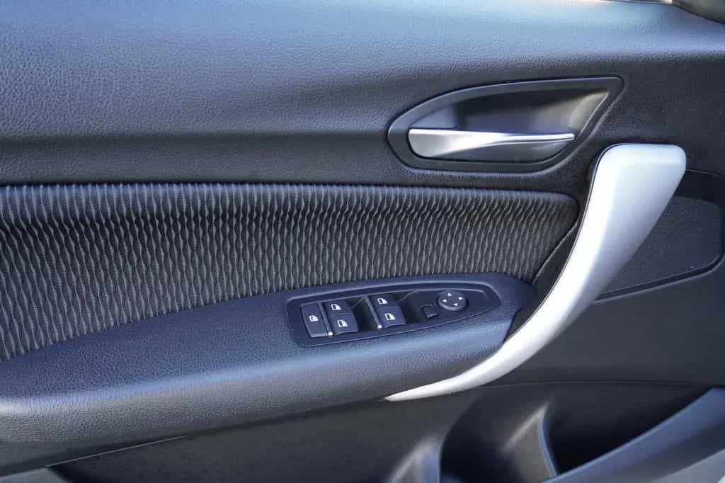 BMW 1 Series 118 i Lim. Tempomat/PDC 06/2019-photo-23