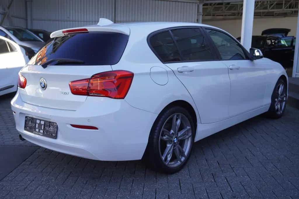 BMW 1 Series 118 i Lim. Tempomat/PDC 06/2019-photo-3