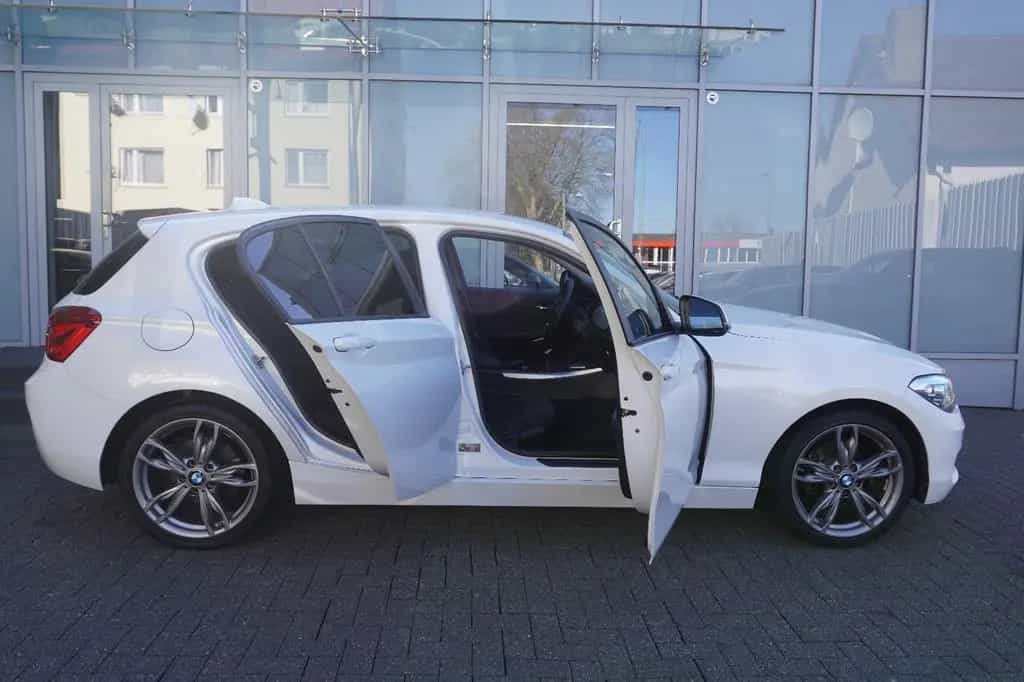 BMW 1 Series 118 i Lim. Tempomat/PDC 06/2019-photo-8