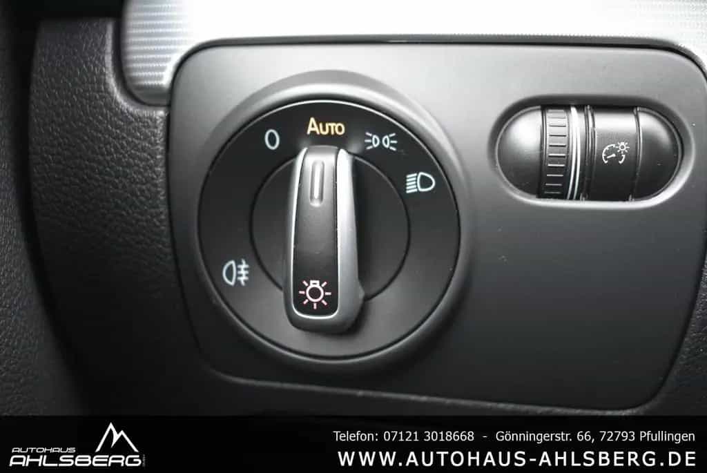 Volkswagen Golf VI R 4MOTION/BRD/1.HAND/DSG/SHD/XENON/NAVI/ 06/2012-photo-23