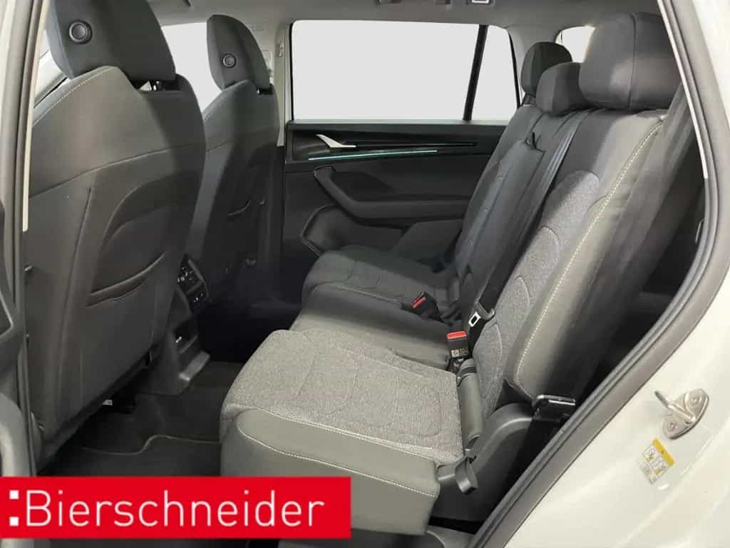 Skoda Kodiaq 2.0 TSI DSG 4x4 Selection PANO AHK KAMERA 07/2025-photo-21