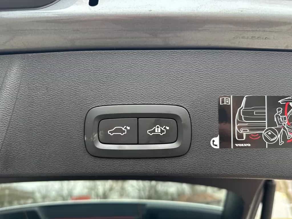 Volvo XC40 Momentum AWD LED HARMAN KARDON NAVI 04/2019-photo-11