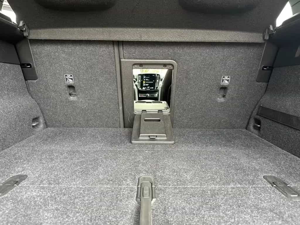 Volvo XC40 Momentum AWD LED HARMAN KARDON NAVI 04/2019-photo-13