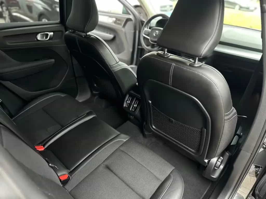 Volvo XC40 Momentum AWD LED HARMAN KARDON NAVI 04/2019-photo-17