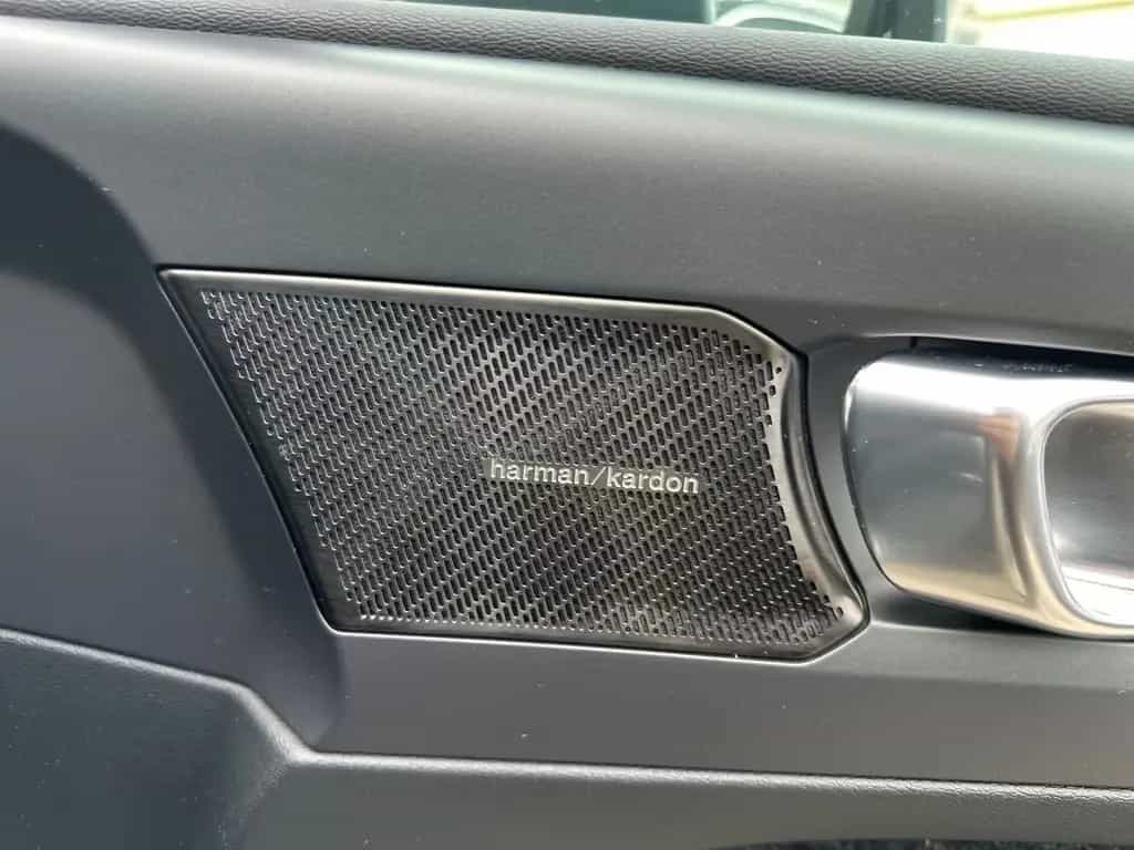 Volvo XC40 Momentum AWD LED HARMAN KARDON NAVI 04/2019-photo-19