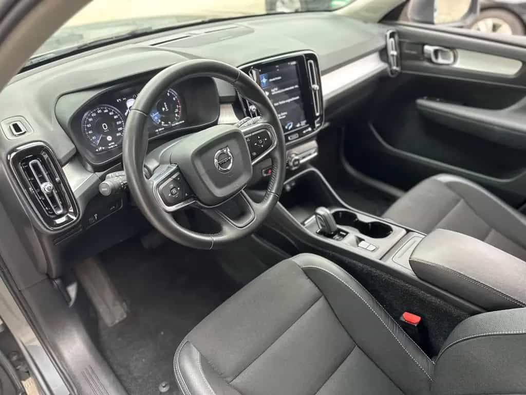 Volvo XC40 Momentum AWD LED HARMAN KARDON NAVI 04/2019-photo-21