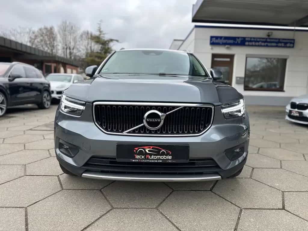 Volvo XC40 Momentum AWD LED HARMAN KARDON NAVI 04/2019-photo-3