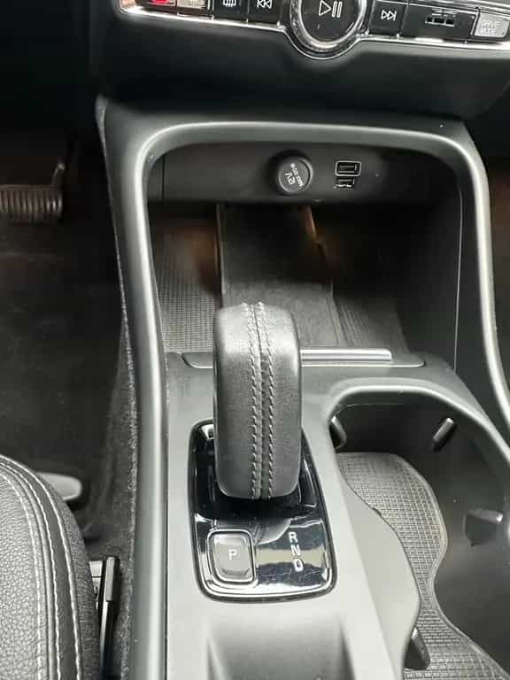 Volvo XC40 Momentum AWD LED HARMAN KARDON NAVI 04/2019-photo-30