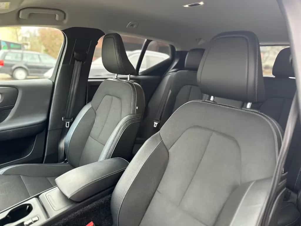 Volvo XC40 Momentum AWD LED HARMAN KARDON NAVI 04/2019-photo-40