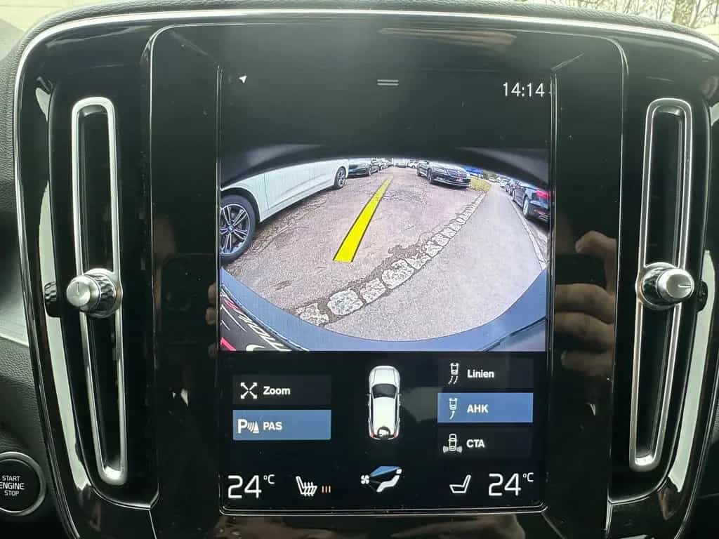 Volvo XC40 Momentum AWD LED HARMAN KARDON NAVI 04/2019-photo-42