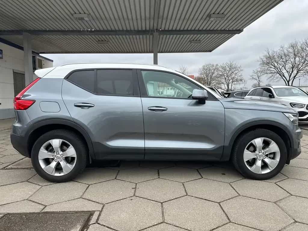 Volvo XC40 Momentum AWD LED HARMAN KARDON NAVI 04/2019-photo-6
