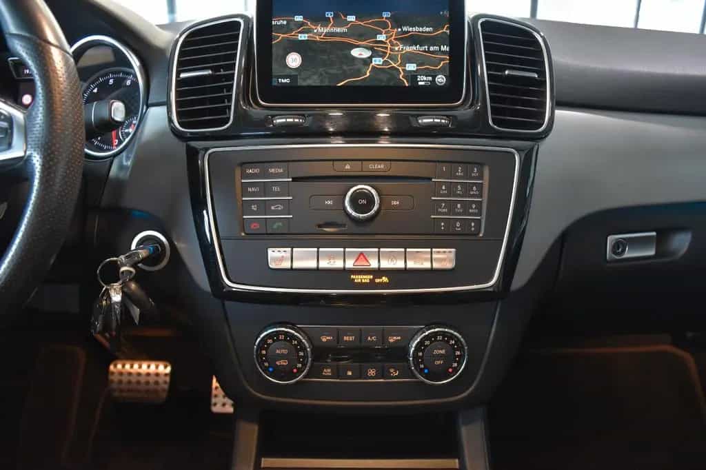 Mercedes-Benz GLE-Class 400 4Matic 7G AMG LINE INT"DISTRONIC"ESD"LED 11/2015-photo-15