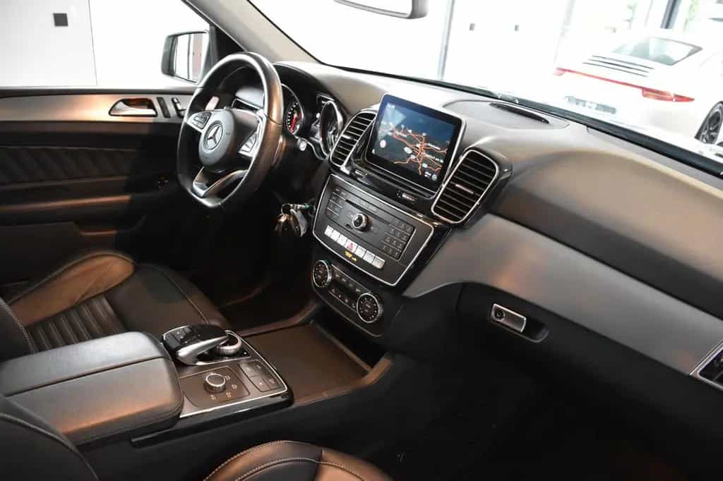 Mercedes-Benz GLE-Class 400 4Matic 7G AMG LINE INT"DISTRONIC"ESD"LED 11/2015-photo-27