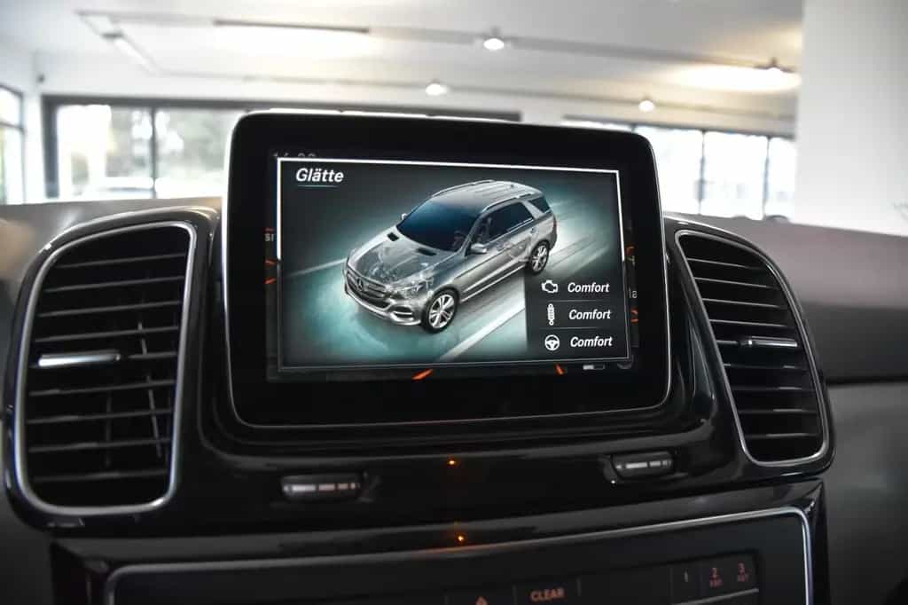 Mercedes-Benz GLE-Class 400 4Matic 7G AMG LINE INT"DISTRONIC"ESD"LED 11/2015-photo-35
