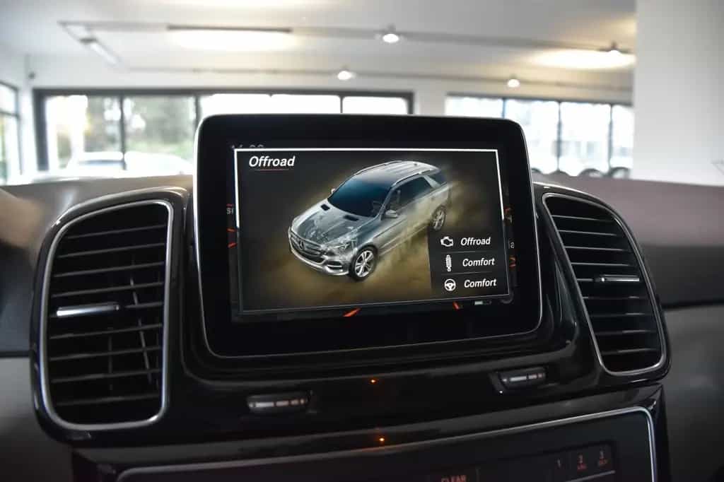Mercedes-Benz GLE-Class 400 4Matic 7G AMG LINE INT"DISTRONIC"ESD"LED 11/2015-photo-36