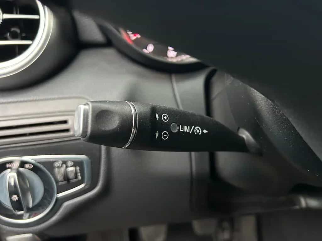 Mercedes-Benz C-Class 180 Limousine ///SCHWENKBARE AHK+ALU+INSPEKT. 06/2015-photo-11