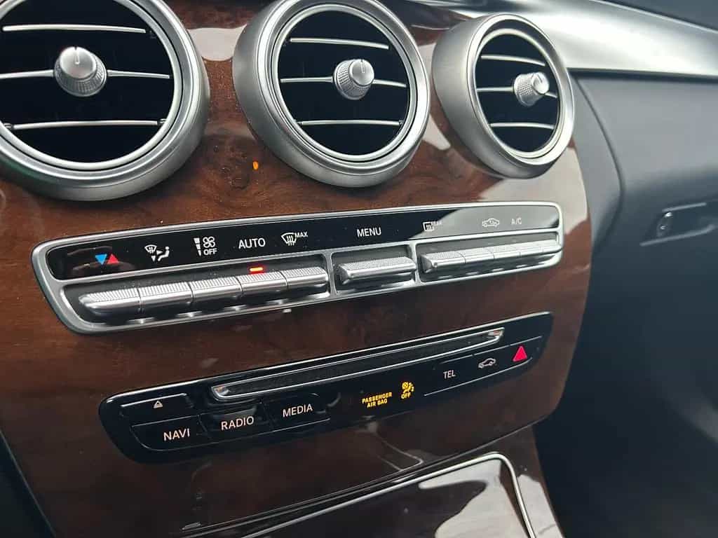 Mercedes-Benz C-Class 180 Limousine ///SCHWENKBARE AHK+ALU+INSPEKT. 06/2015-photo-17