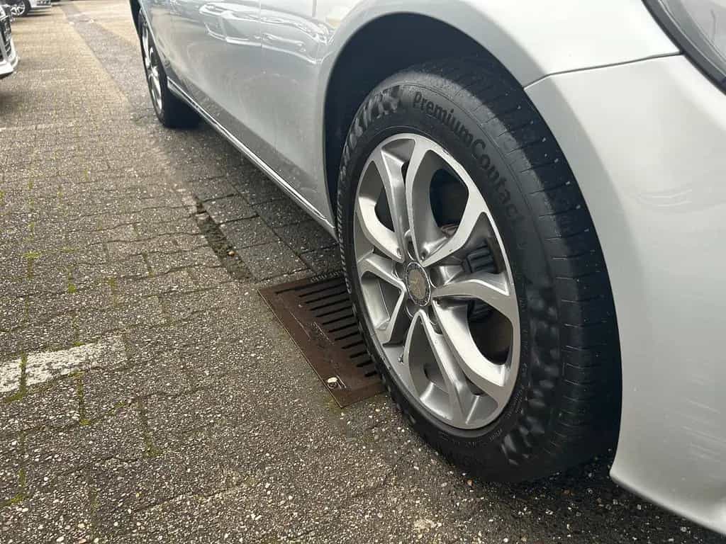 Mercedes-Benz C-Class 180 Limousine ///SCHWENKBARE AHK+ALU+INSPEKT. 06/2015-photo-25