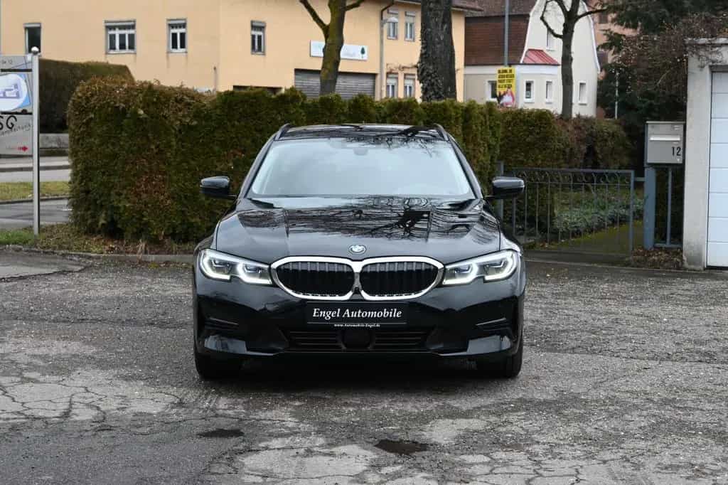 BMW 320 3 Touring 320 d xDrive Idividual 360 Kamera 07/2020-photo-1