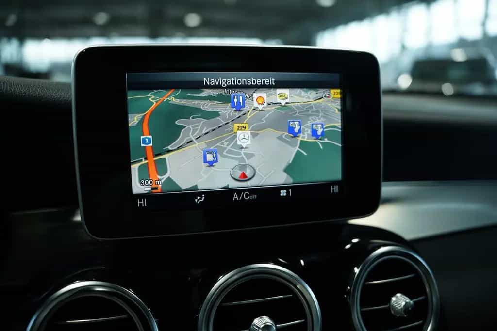 Mercedes-Benz GLC 250 4M AMG Line *20 *Pano *AHK *Navi *KeyGo 01/2018-photo-31