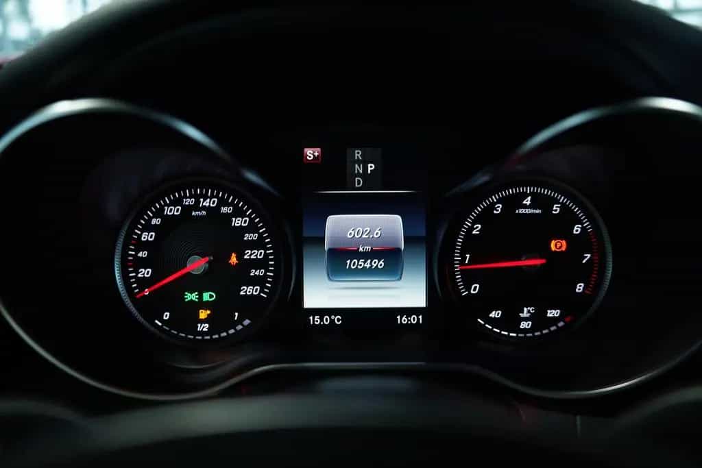 Mercedes-Benz GLC 250 4M AMG Line *20 *Pano *AHK *Navi *KeyGo 01/2018-photo-36