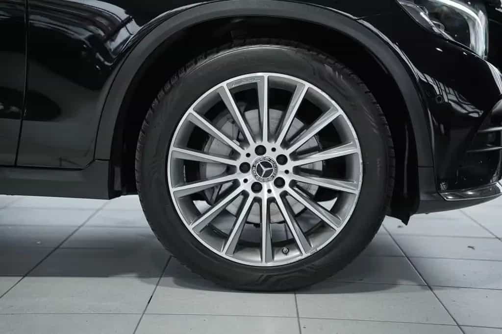 Mercedes-Benz GLC 250 4M AMG Line *20 *Pano *AHK *Navi *KeyGo 01/2018-photo-4