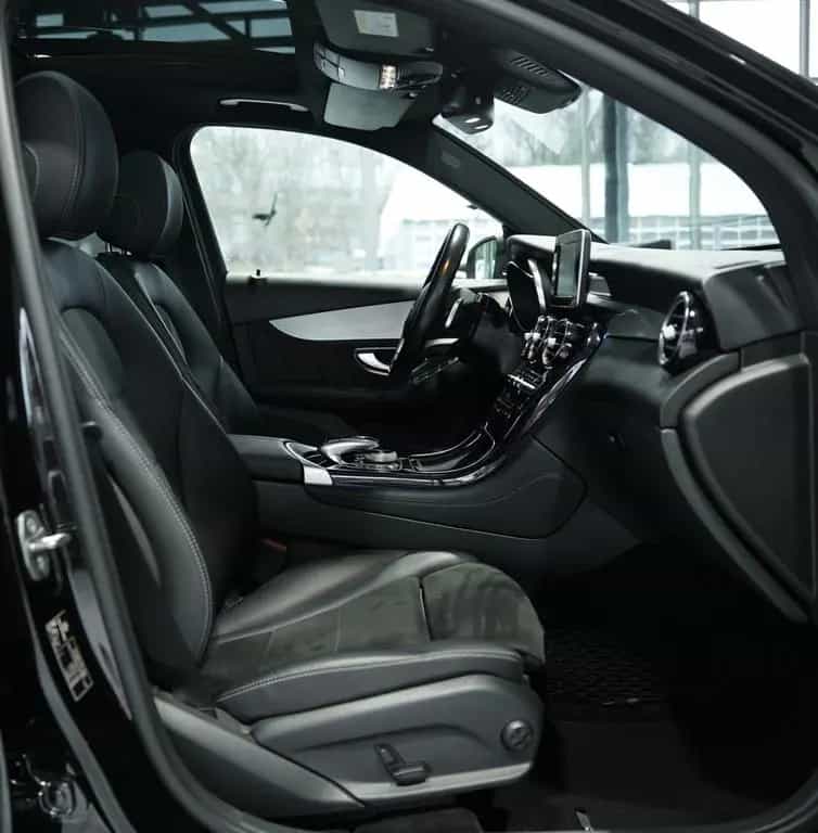 Mercedes-Benz GLC 250 4M AMG Line *20 *Pano *AHK *Navi *KeyGo 01/2018-photo-9