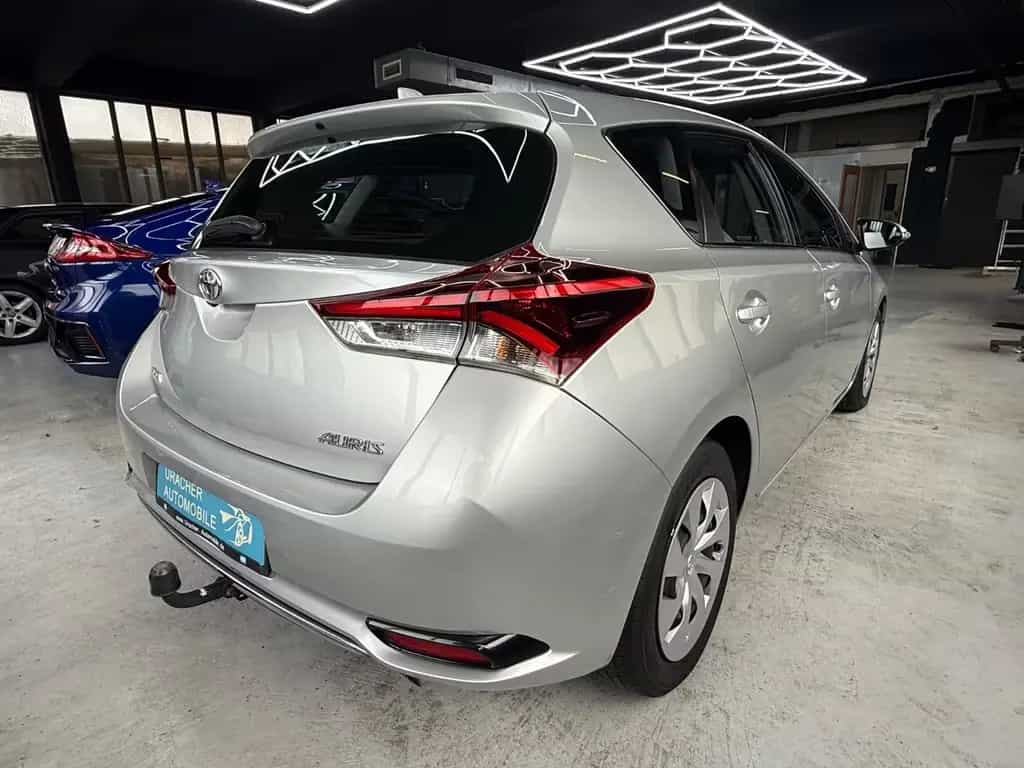 Toyota Auris Comfort Automatik Navi Ahk Tüv&Insp Neu 07/2016-photo-4