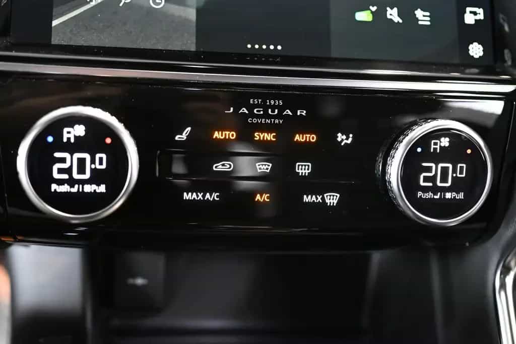 Jaguar E-Pace D163 R-Dynamic SE AWD Leder ACC 19" 07/2022-photo-25