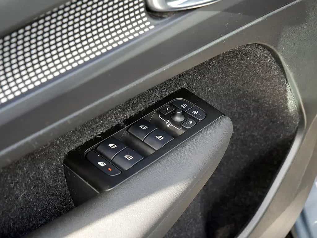 Volvo XC40 T3 R Design 12/2020-photo-17