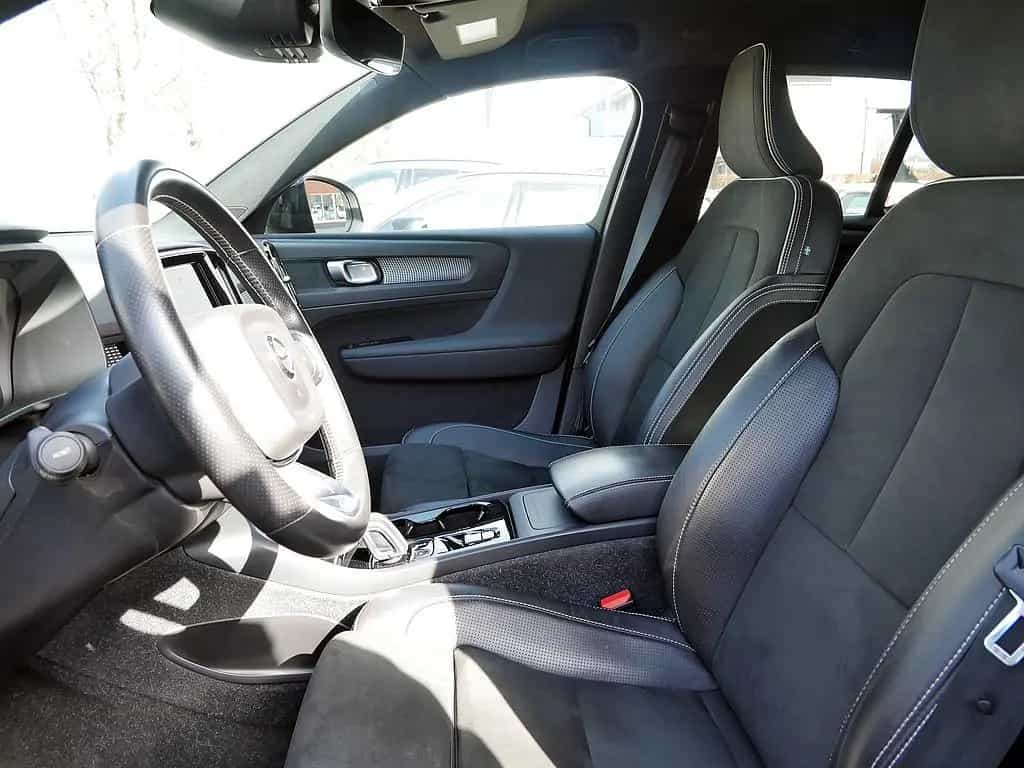 Volvo XC40 T3 R Design 12/2020-photo-18