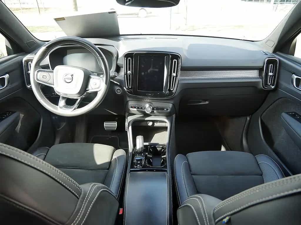 Volvo XC40 T3 R Design 12/2020-photo-9