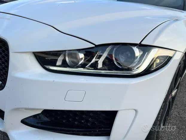 Jaguar XE Rline 11/2016-photo-5
