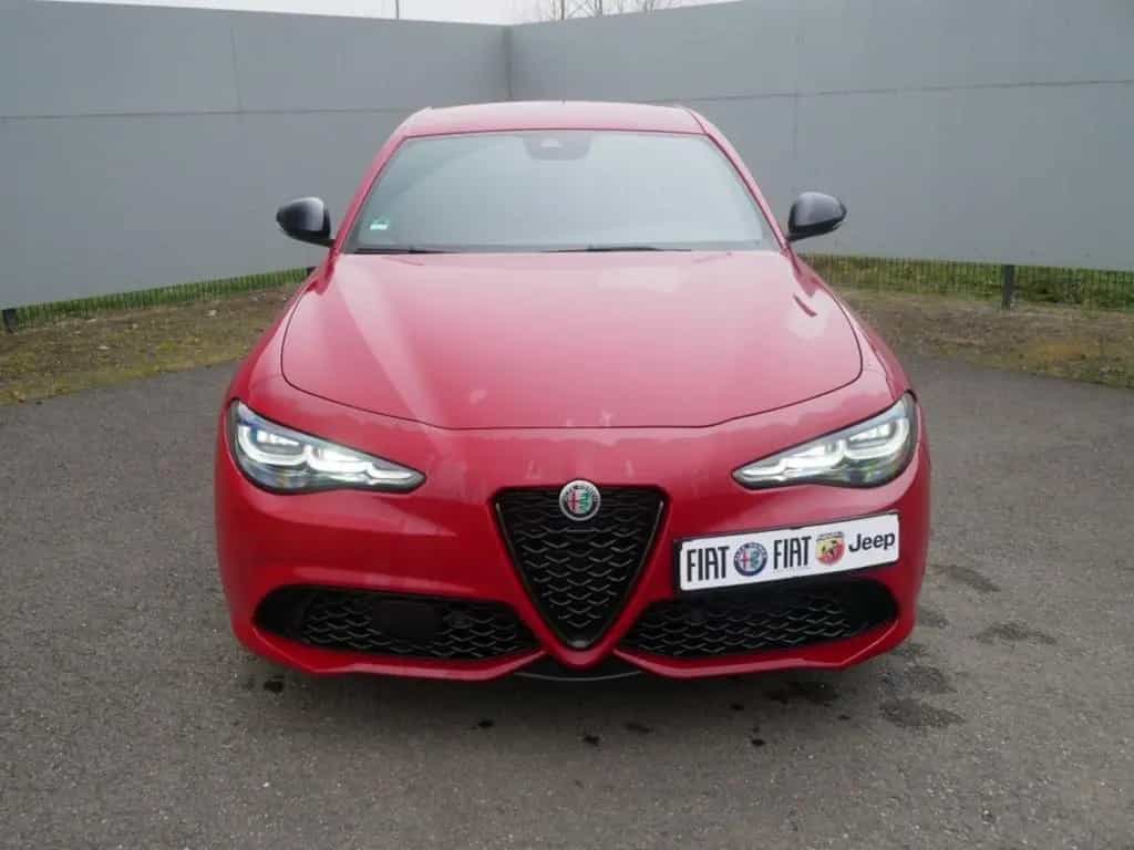 Alfa Romeo Giulia COMPETIZIONE 2.0 TURBO 16V 280 PS AT8 Q4 08/2023-photo-7