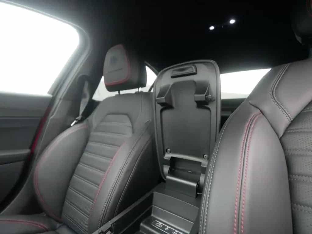 Alfa Romeo Giulia COMPETIZIONE 2.0 TURBO 16V 280 PS AT8 Q4 08/2023-photo-9
