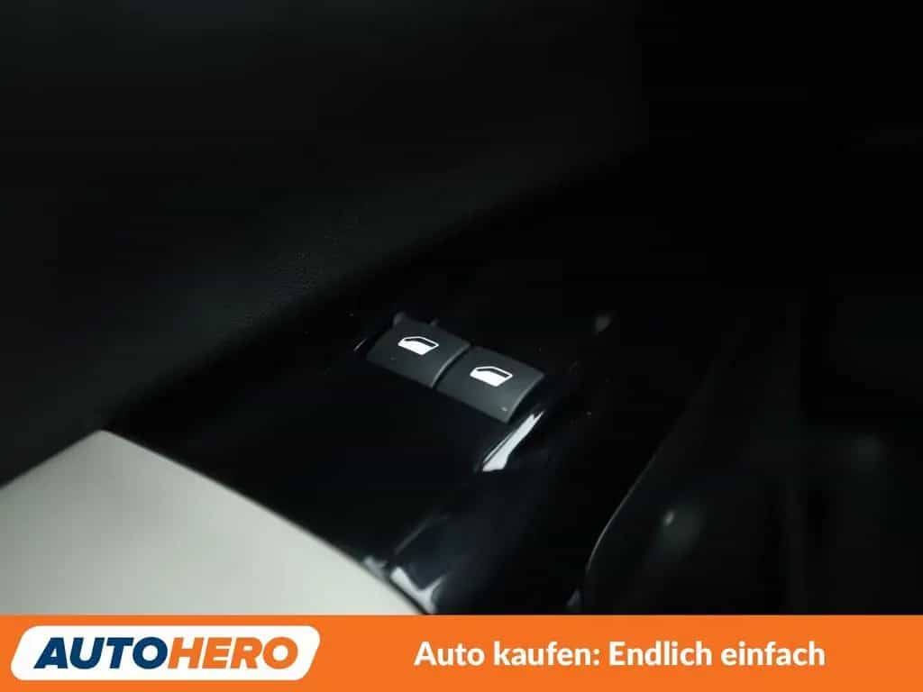 Citroën C4 Cactus 1.2 e-THP Shine Aut*NAVI*TEMPO*CAM*PDC 12/2018-photo-25