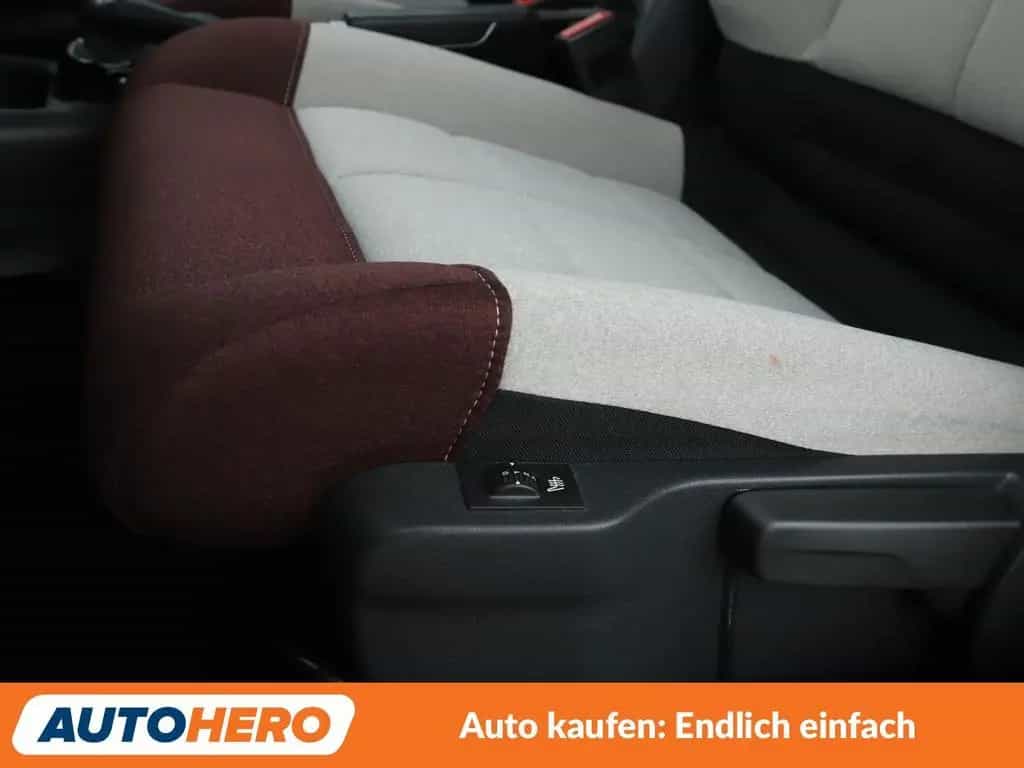 Citroën C4 Cactus 1.2 e-THP Shine Aut*NAVI*TEMPO*CAM*PDC 12/2018-photo-27
